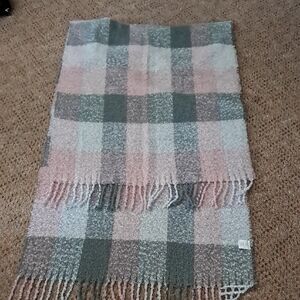 Plaid Fringe Blanket Scarf in Pink and Gray